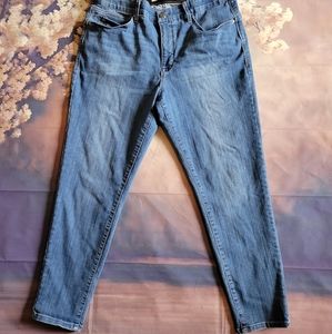 16 P Butt Lift Angel Jeans
